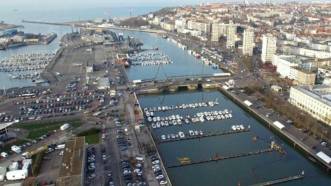 Apartament Aux Pieds De La Cathedrale Boulogne-sur-Mer Zewnętrze zdjęcie